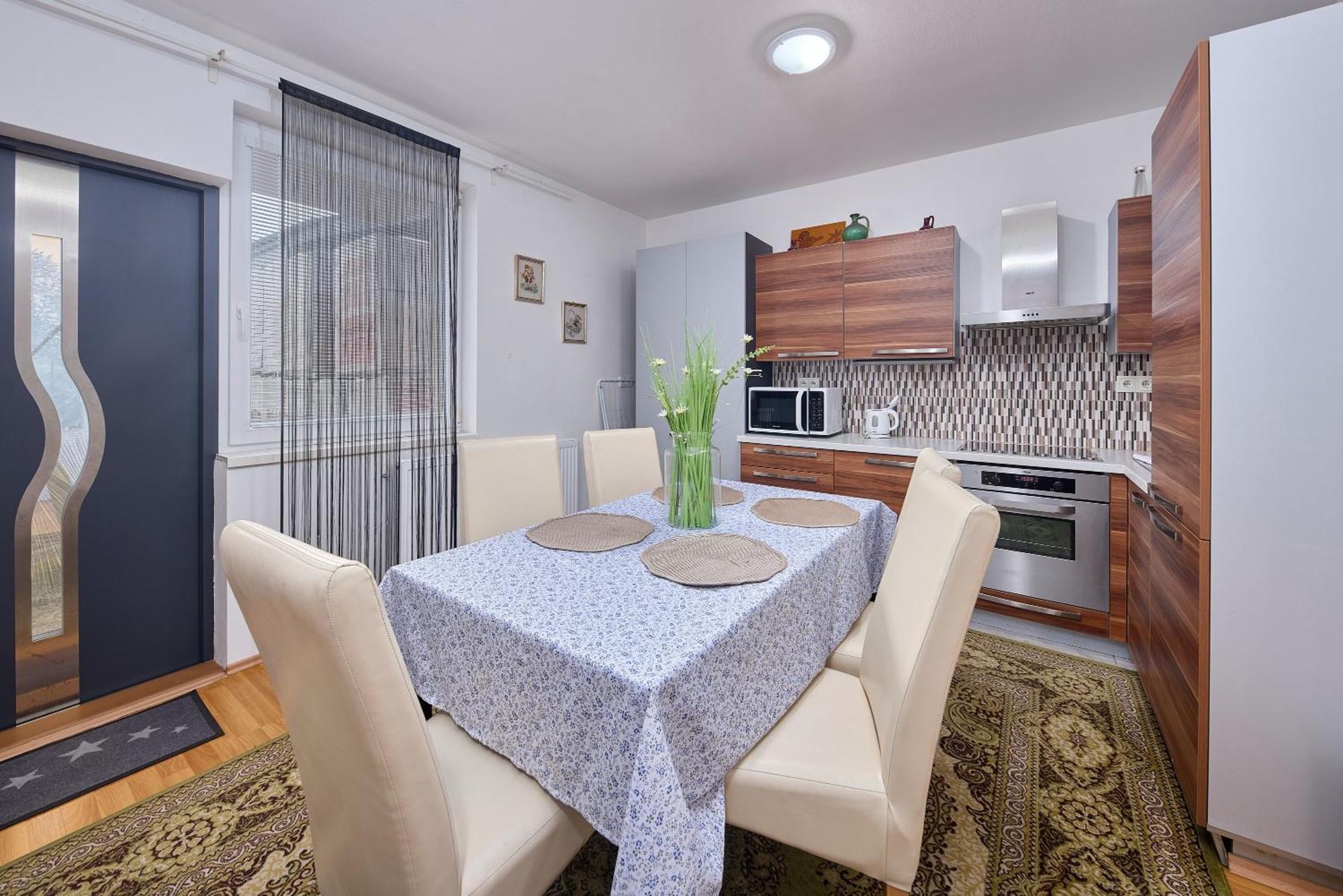 Cutie Apartment บราติสลาวา ภายนอก รูปภาพ